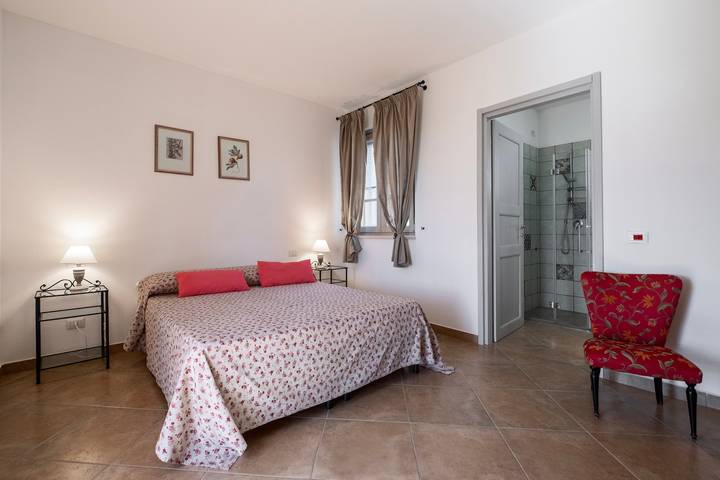 Camera 'Giusti - 3 Leccio' con giardino condiviso, Wi-Fi e aria condizionata in Magliano in Toscana, Provincia di Grosseto