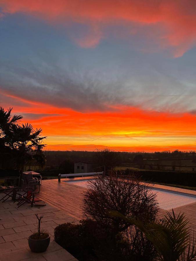 Location de vacances pour 6 personnes, avec jardin ainsi que vue et piscine, animaux acceptés à Verruyes - 3