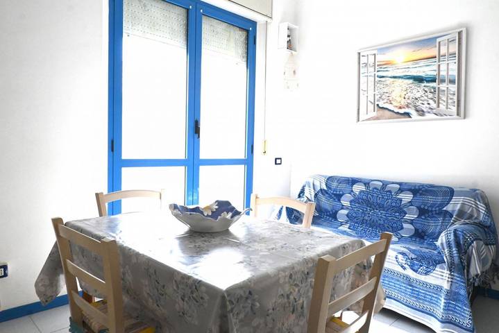 Appartement entier, Se230 - Marotta, three-room apartment just steps from the beach, with parking space. in Marotta, Région de Mondolfo