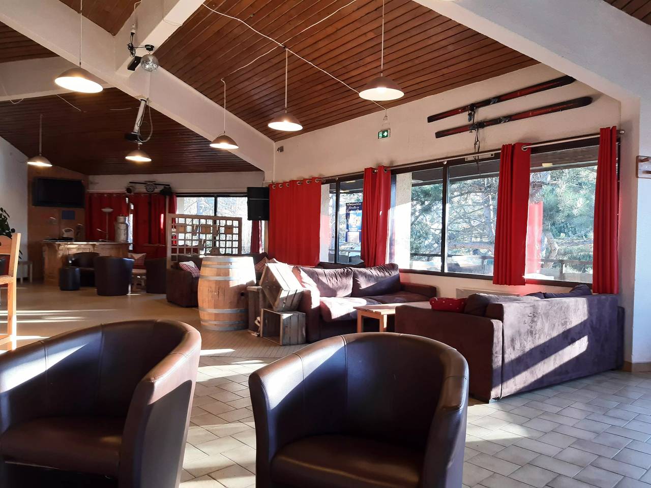 Apartamento entero, Estancias “Etage” de 3 habitaciones para 7 personas in Saint-Léger-les-Mélèzes, Parque Nacional de los Ecrins