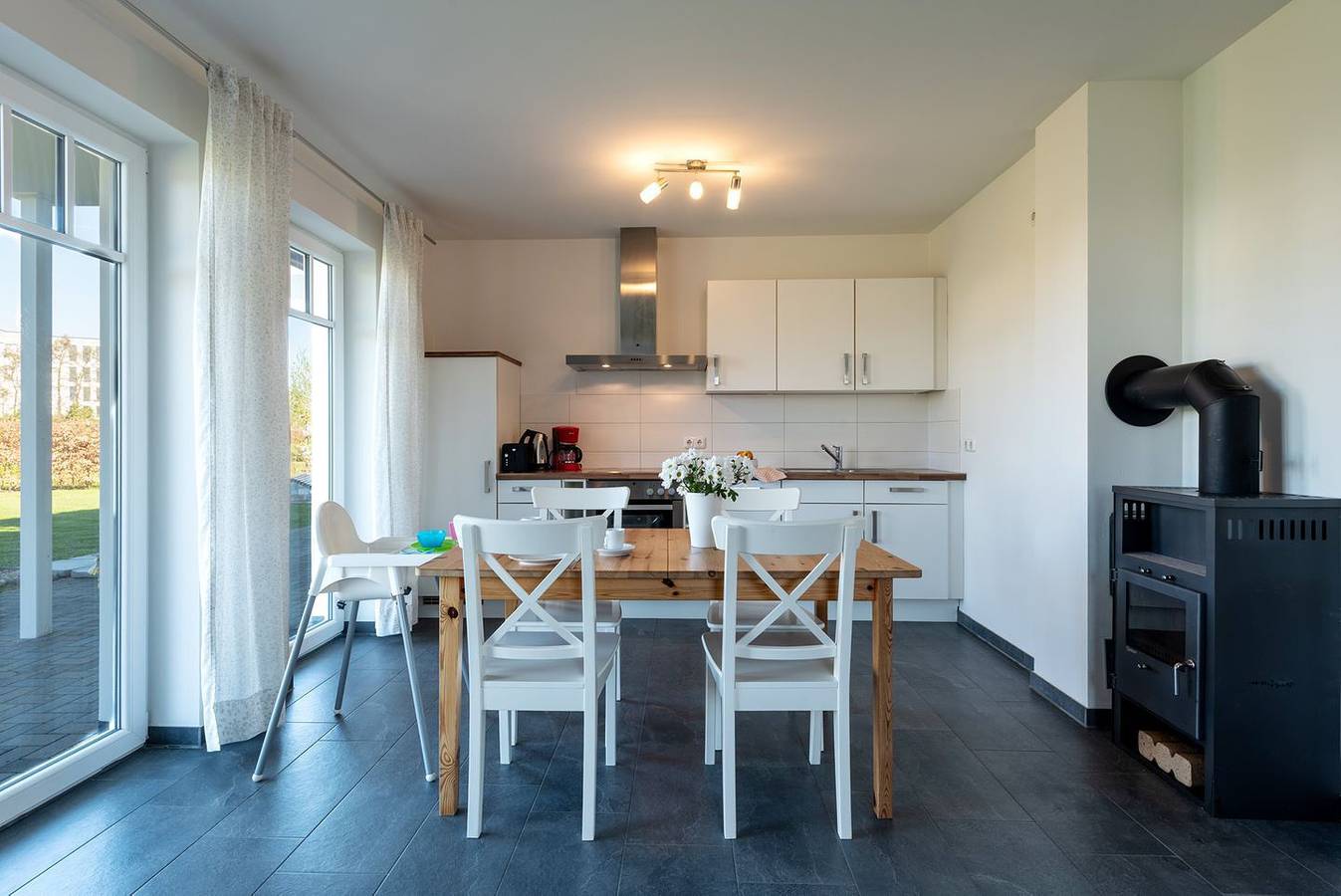Ganze Wohnung, Parkstraße 04 We 01 mit Terrasse und Garten in Börgerende in Börgerende, Börgerende-Rethwisch