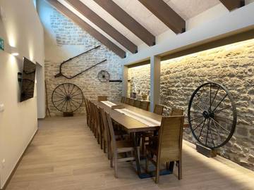 Casa rural para 14 personas, con balcón y vistas en Tierra Estella