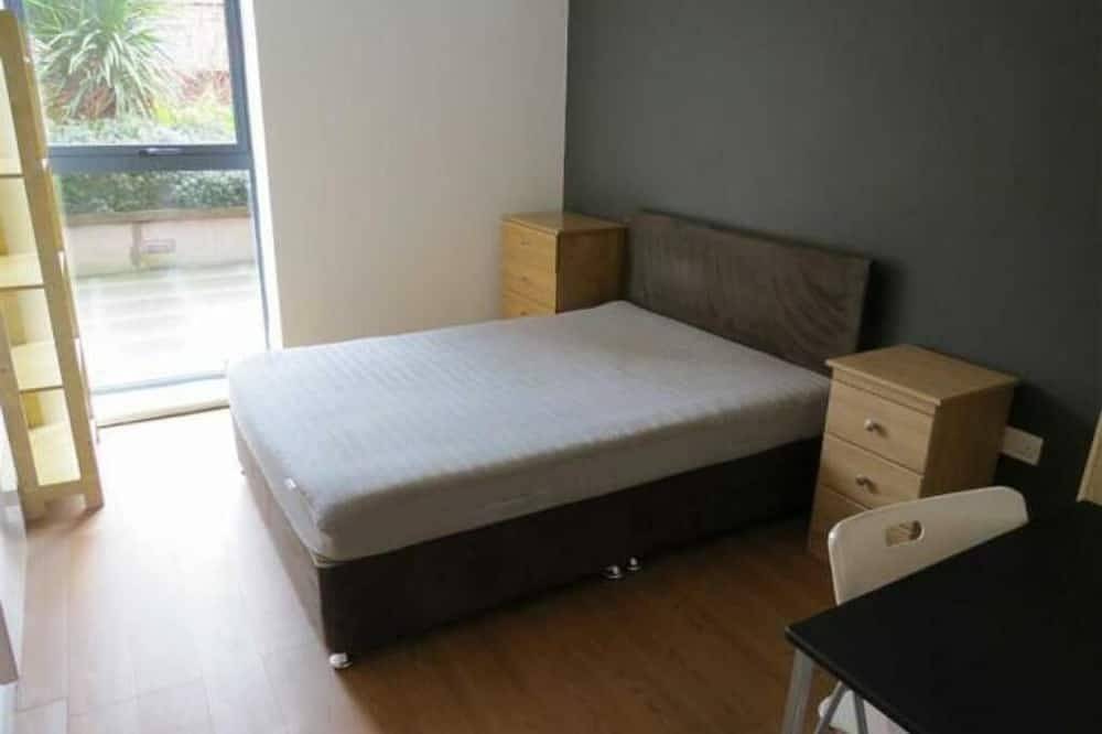 Entire apartment, Furnished to taste holiday home for family in the heart of Manchester in Greater Manchester