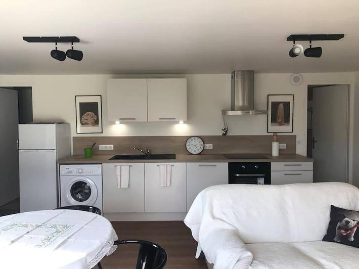 Gîte pour 4 personnes, avec vue ainsi que jardin et terrasse à Vicq-sur-Breuilh - 3