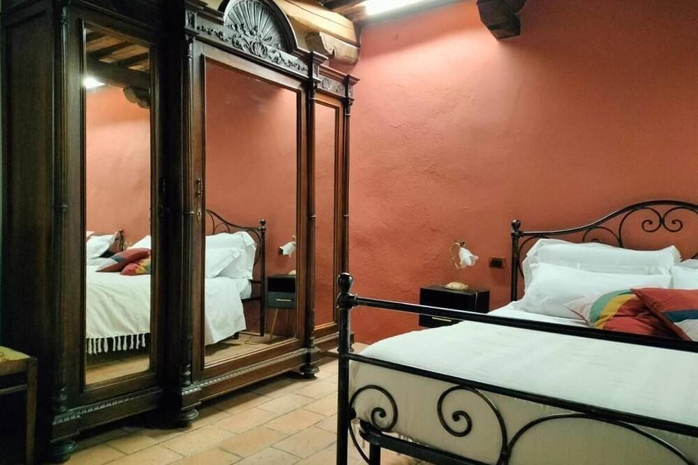 Stay in the countryside a stone's throw from the spa in Rapolano Terme, Siena Provinz