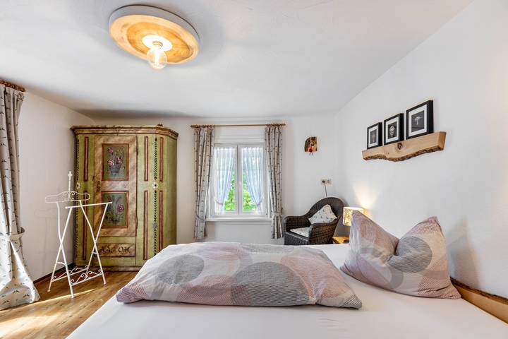 Ganze Wohnung, Zimmer 'Zimmer 5 Einzelzimmer' mit Gemeinschaftsgarten, Balkon und Wi-Fi in Donaueschingen, Mittlerer Schwarzwald