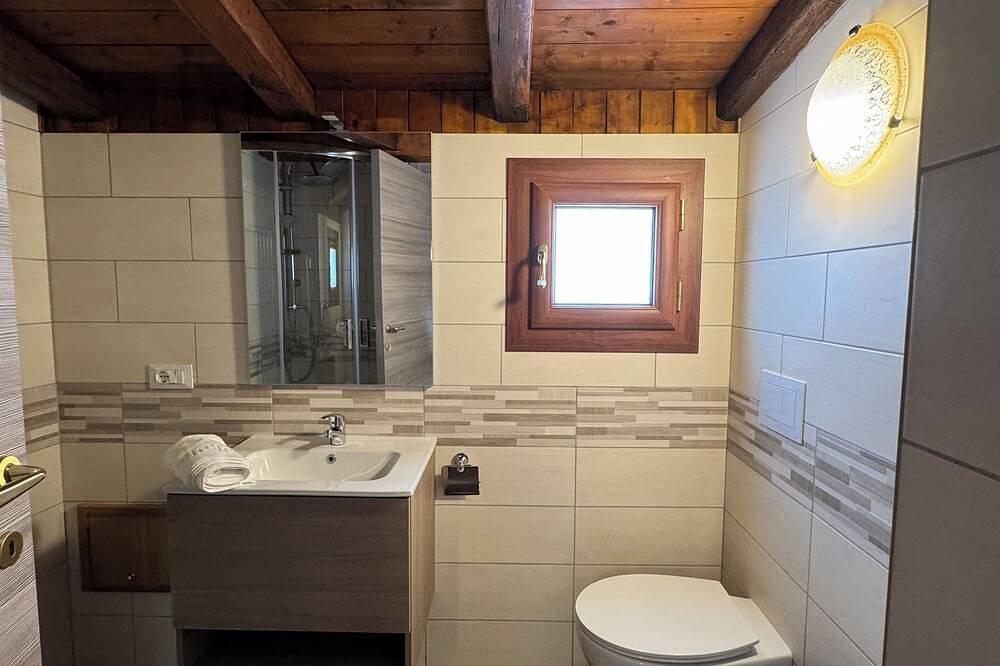 Entire apartment, Observatory. The Palace of the High Prelate in Fondi, Latina Province