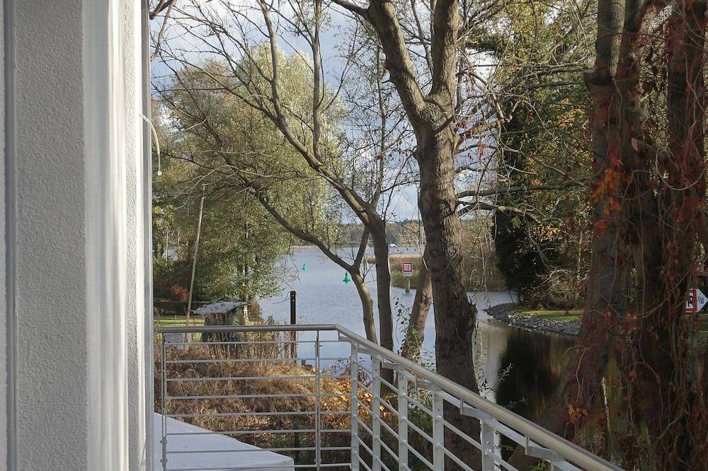 Ganze Wohnung, Ferienhaus Seebrise Moderne Fw am See ,  Ruderboot inklusive nach Verfügbarkeit in Storkower See, Storkow