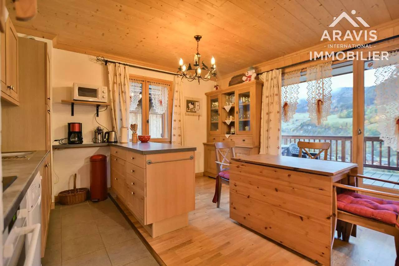 Apartamento entero, Refuge C1 – Apartamento independiente, 2/4 personas, terraza soleada con vistas impresionantes in Le Grand-Bornand, Región de Annecy