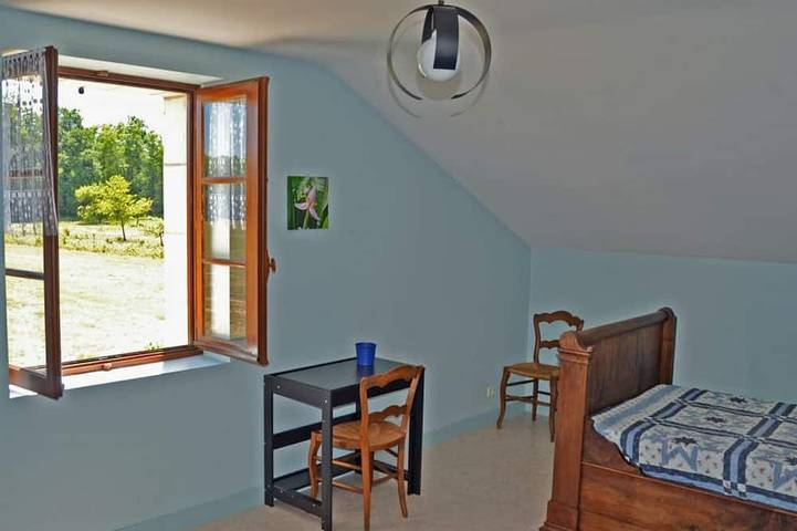 Gîte pour 6 personnes, avec jardin à Chaveignes - 4