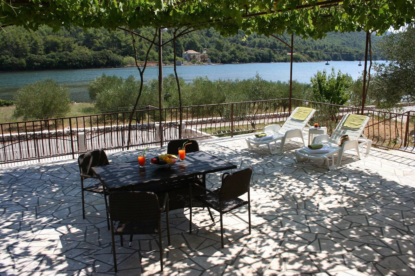Ganze Wohnung, 2-Zimmer-Ferienwohnung am Strand Broce, Peljesac A-11282-a in Ston, Dubrovnik-Neretva