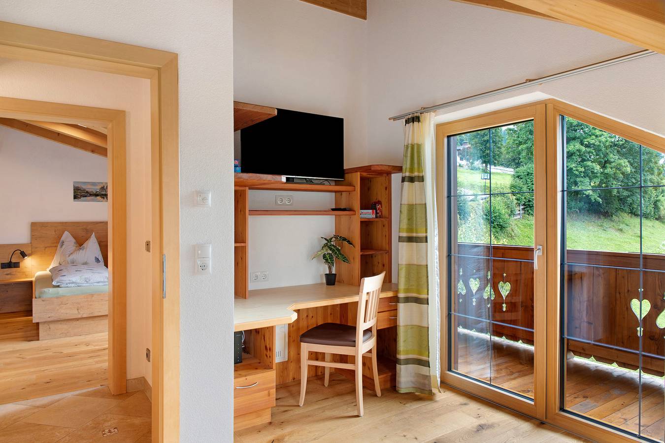 Ganze Wohnung, Ferienwohnung 'Haus Brugger' mit Bergblick, Gemeinschaftsgarten und Wi-Fi in Uttendorf, Kitzbüheler Alpen