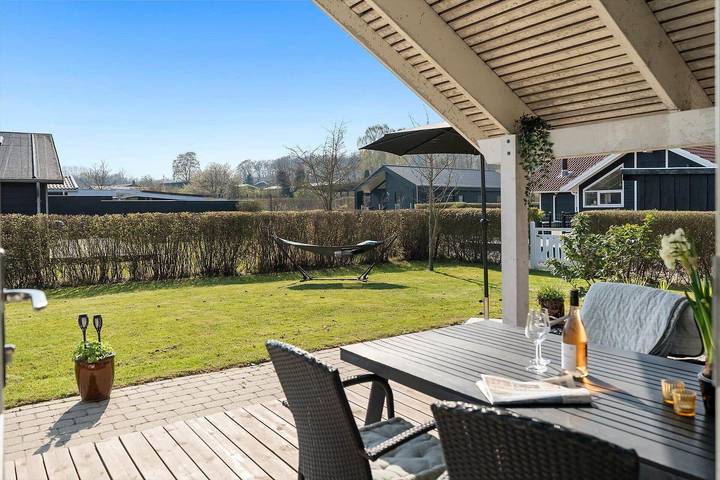 Ferienhaus für 6 Personen, mit Whirlpool und Sauna sowie Terrasse, kinderfreundlich in Binderup Strand - 3