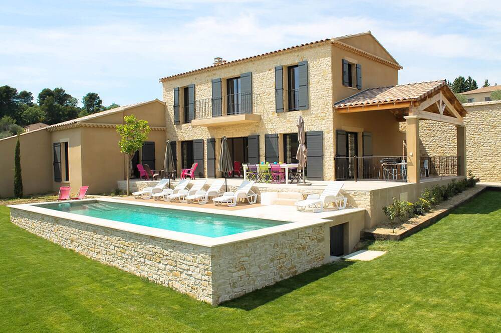 Holiday Rental for 10 People in Vaison-la-Romaine, Parc naturel régional du Mont-Ventoux