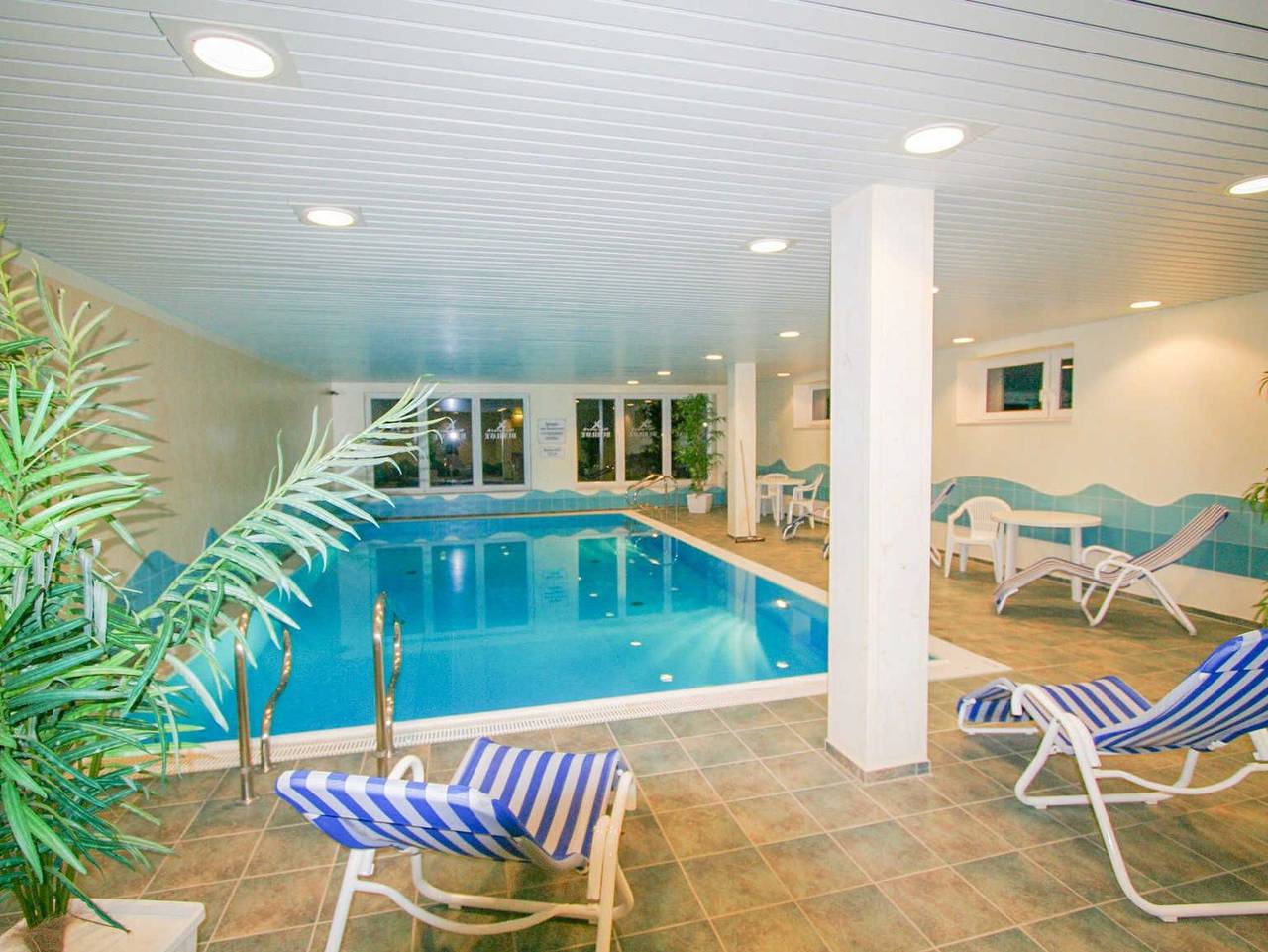 Ganze Ferienwohnung, Seepark Burhave / Reetdachhaus 2 - Rdh-2.02, 4 Pers., ca. 49 qm in Burhave, Butjadingen