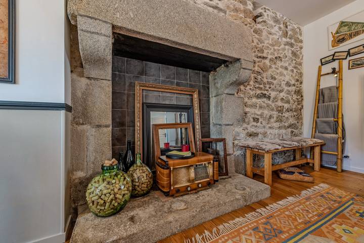 Maison de vacances 'Maison 8 Pers Plein Centre Ville' avec terrasse privée, jardin privé et Wi-Fi in Lesneven, Région de Brest