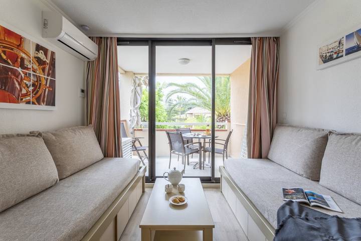 Ganze Wohnung, L'Anse de Pramousquier 2p4p - Renové A/C in Pramousquier, Le Lavandou