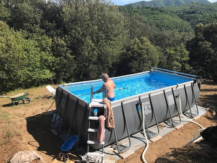 Location de vacances pour 8 personnes, avec vue ainsi que piscine et jardin, animaux acceptés à Serralongue - 3