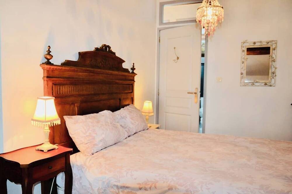 Cosy cottage in the peaceful village of Alaigne, just 15 mins drive to Limoux in Alaigne, Région de Limoux
