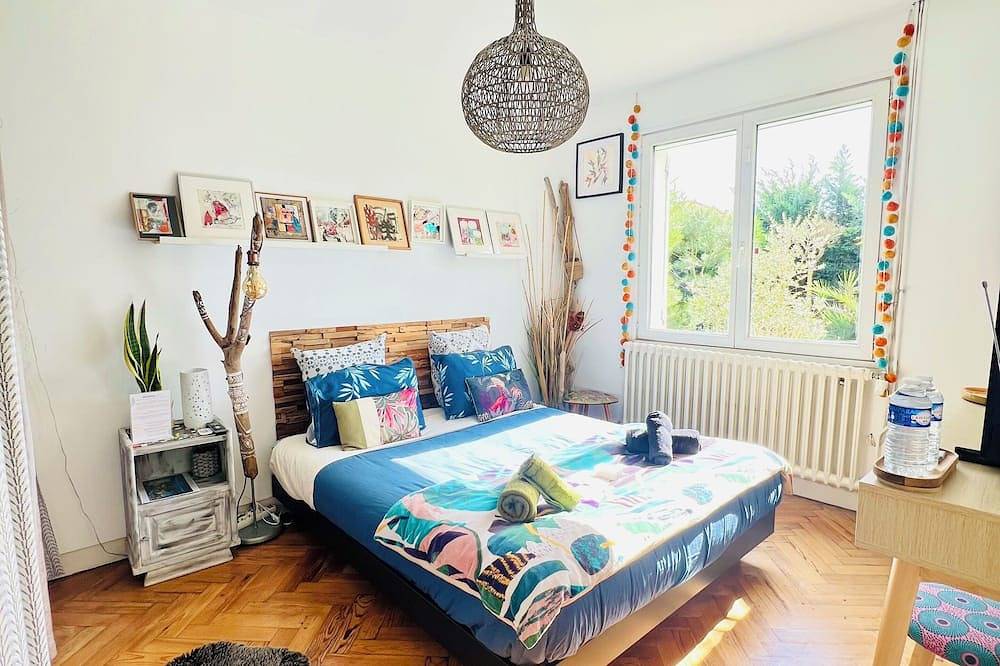 Chambre d'hôte Villa Tropicale & Private Jacuzzi in Mérignac (Gironda), Región de Burdeos