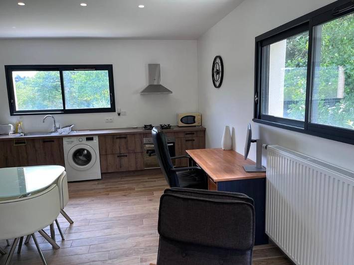 Gîte pour 4 personnes, avec terrasse et vue à Limonest