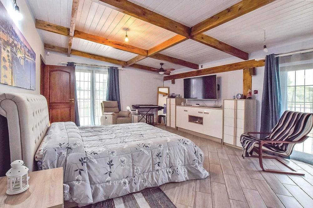 Amazing home in Torre di Pescopaganoce in Mondragone, Provincia di Caserta