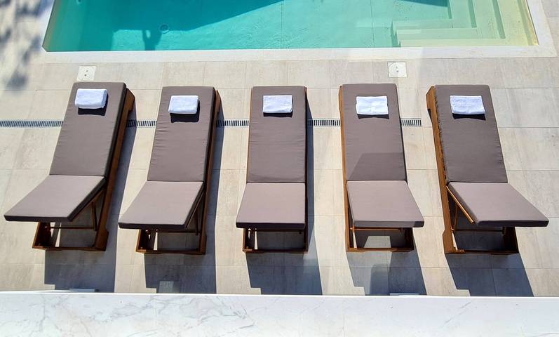 Villa for 12 people, with ocean view and terrace in Paphos