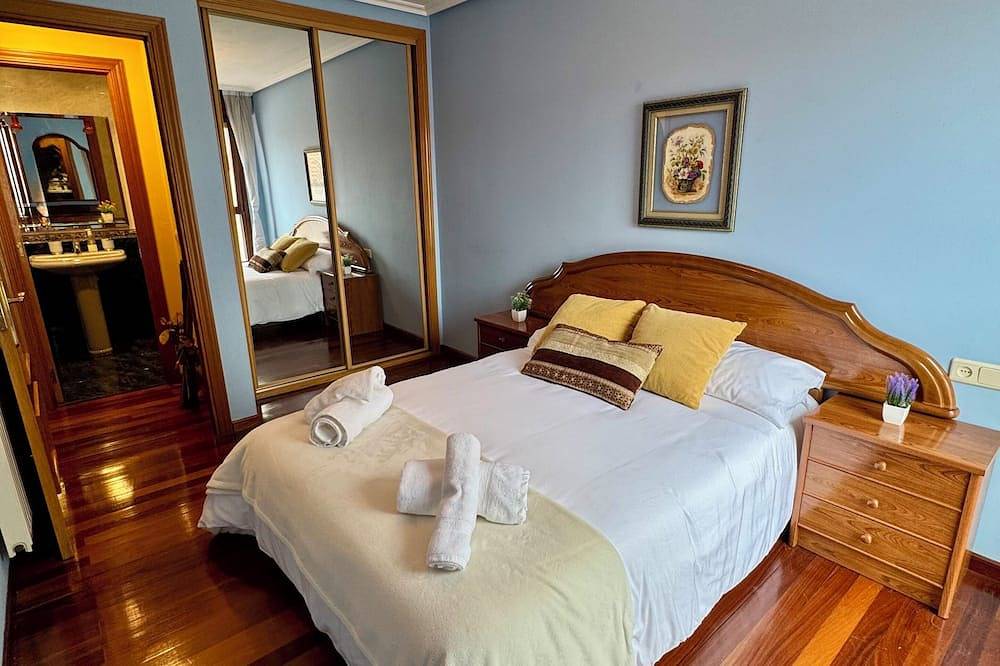 Ganze Wohnung, Relax in the center of Llanes and 50m from the beach. in Llanes, Costa Verde (Spanien)