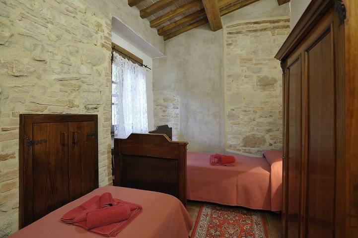 Location de vacances pour 4 personnes, avec piscine et jardin à Corciano - 3