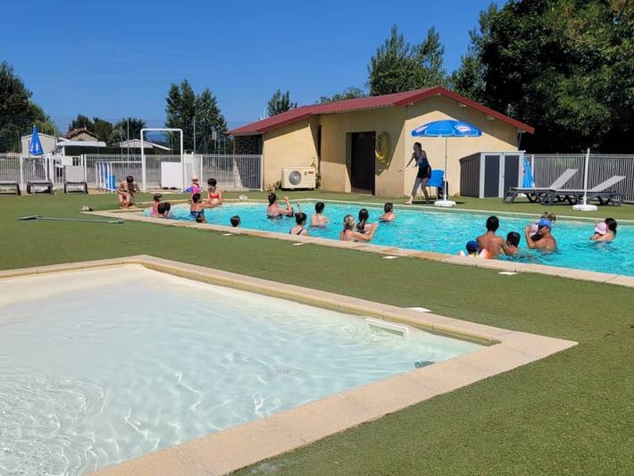 Mobil home pour 4 personnes, avec piscine et terrasse, animaux acceptés à Le Grand-Serre - 2