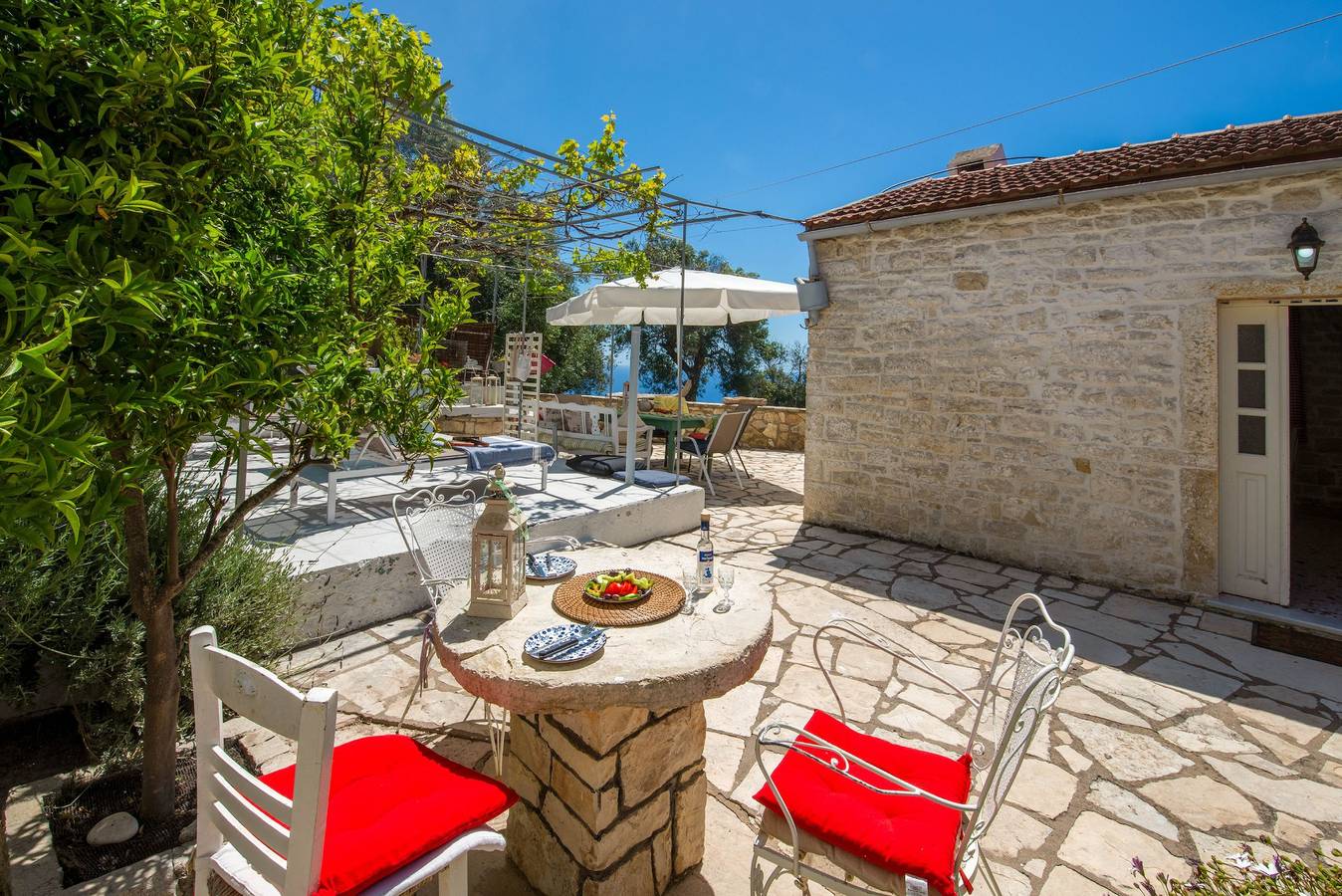 Entire apartment, Dora in Paxos