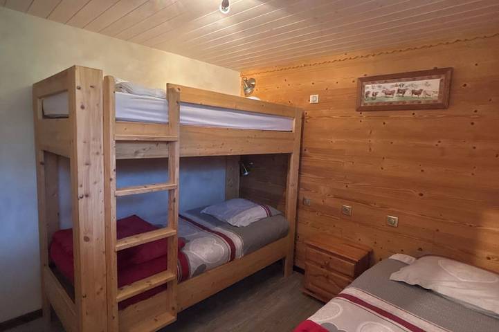 Gîte pour 5 personnes, avec jardin à Bernex - 2