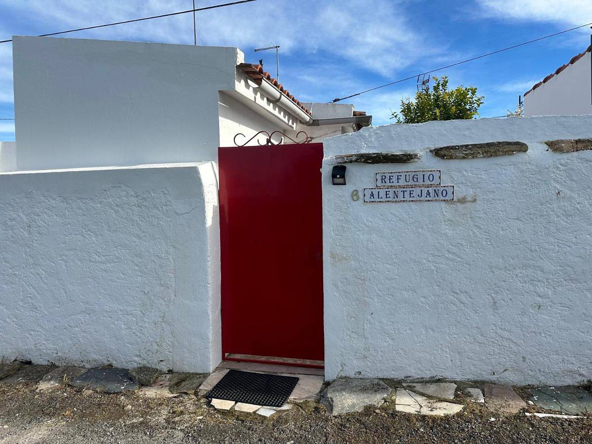 Two-Bedroom Townhouse in Estremoz, Distrito de Évora