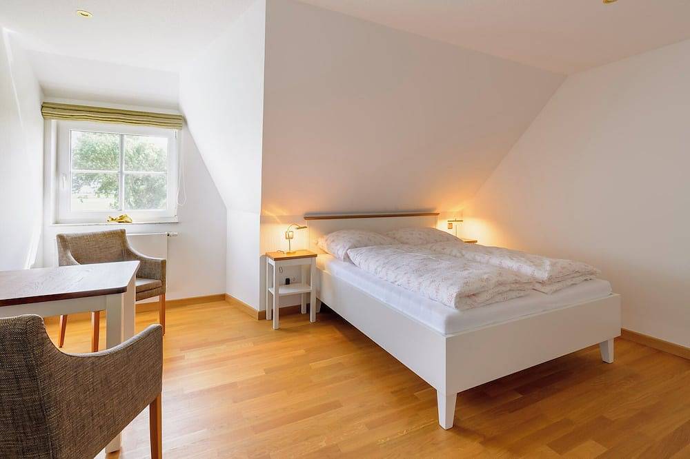 Ganze Wohnung, Landhaus Wittmaack Dircks Ferienwohnung Möwe Erholungsurlaub an der Nordsee in Norderfriedrichskoog, Eiderstedt