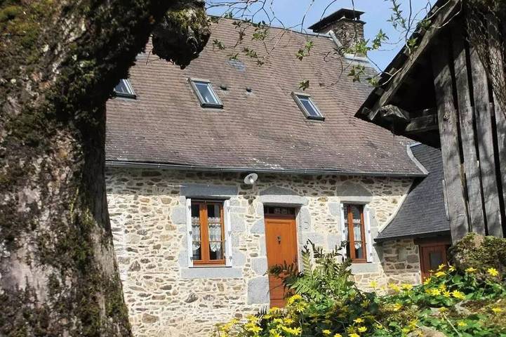 Cottage pour 8 personnes, avec terrasse à Beyssenac