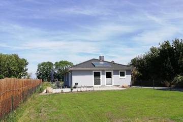 Ferienhaus für 6 Personen, mit Garten und Sauna in Gammendorf
