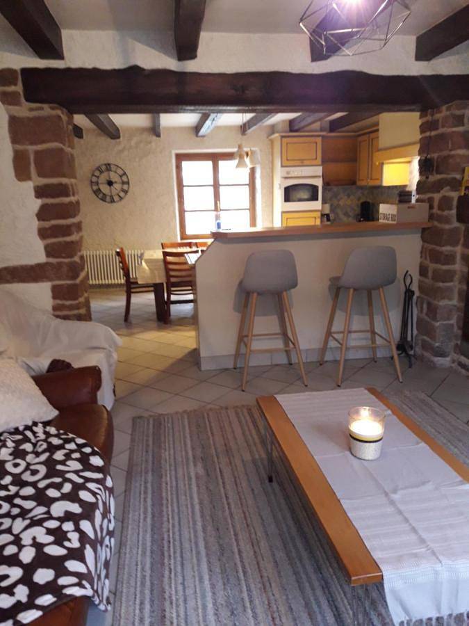Location de vacances pour 8 personnes, avec terrasse ainsi que sauna et jacuzzi, animaux acceptés à La Chapelle-devant-Bruyères - 4
