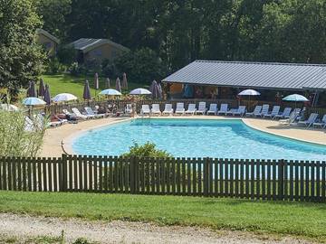 Location de vacances pour 4 personnes, avec bassin pour enfant à Gourdon