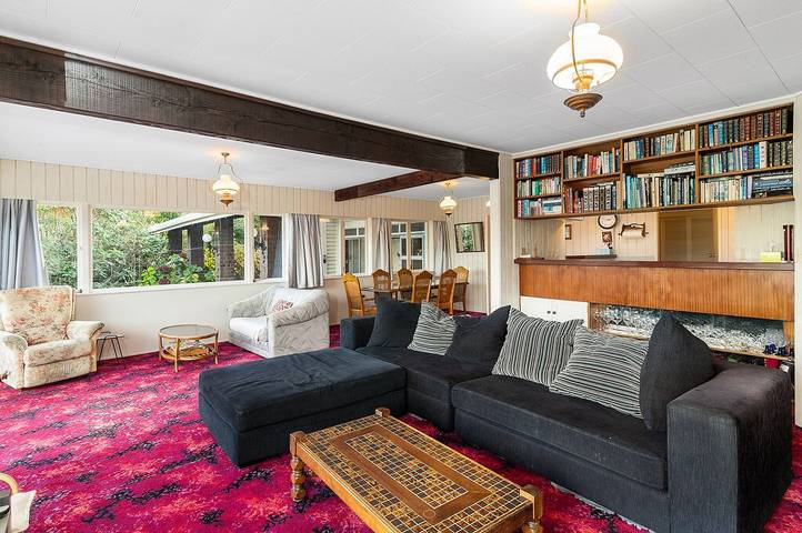 Holiday home for 12 people, with terrace in Lake Tarawera