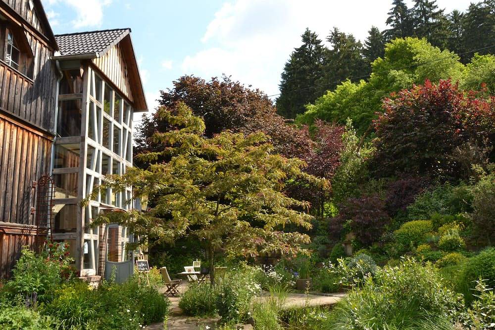 Ganze Wohnung, Ommertalhof ,  Gartenparadies . A hidden gem in Lindlar, Oberbergischer Kreis