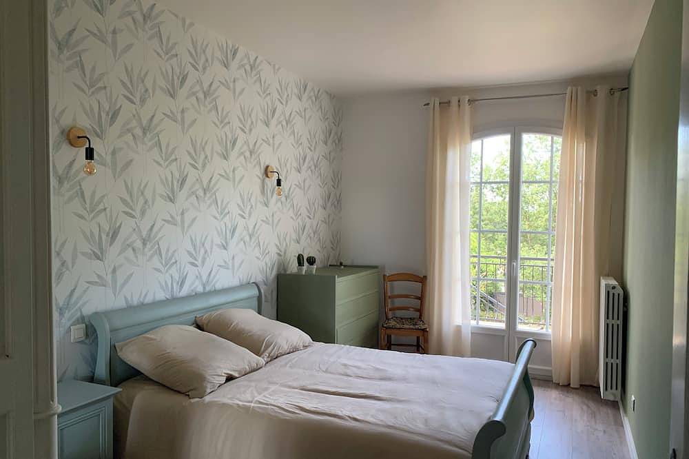 Gîte 6 pers dans maison de campagne 2 chambres, jardin ombragé, parking sécurisé in Lavaur, Région de Castres