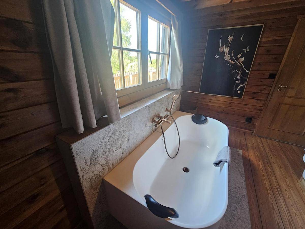 Two-Bedroom Chalet in Saint-Hubert, Région de Neufchâteau