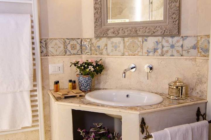 Appartement entier, Dragoncello Suite avec lit à baldaquin in Montepulciano, Province de Sienne