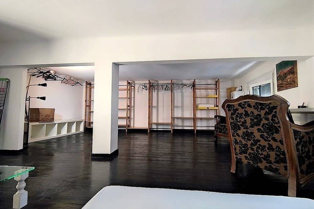 Ganze Wohnung, City Center Artistic Loft,3 minutes from Thessaloniki’s Waterfront. Pet friendly in Analipsi (Thessaloniki), Thessaloniki und Umgebung