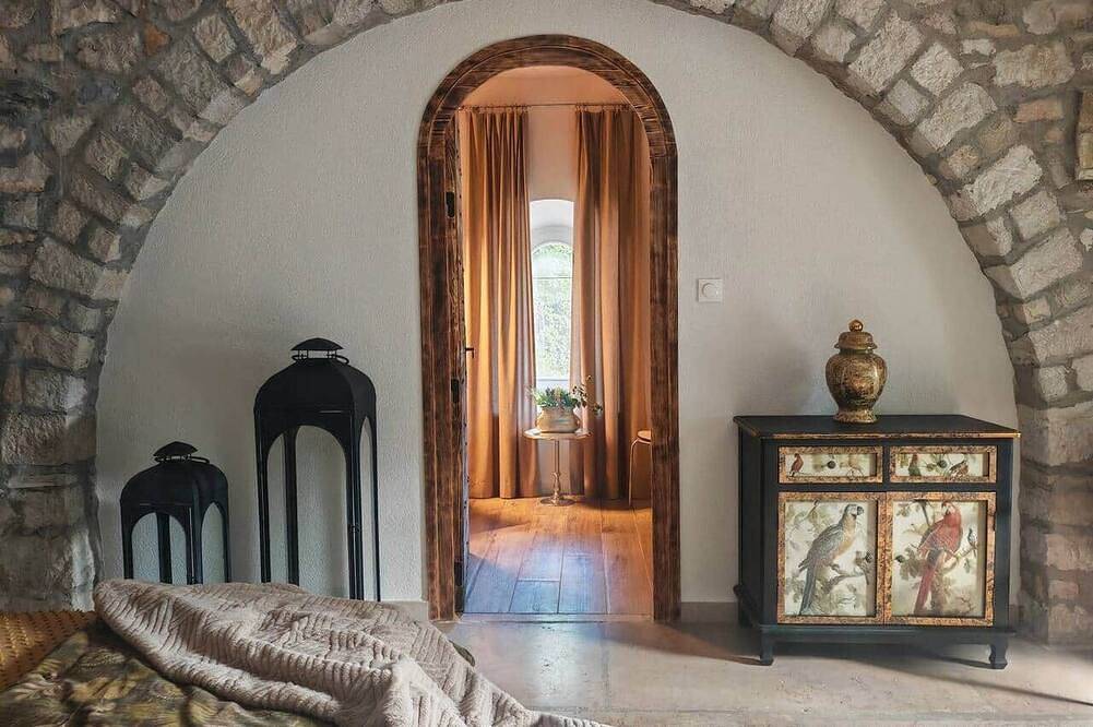 Entire apartment, Les Chambres Côté Cour in Parc naturel régional du Haut-Jura