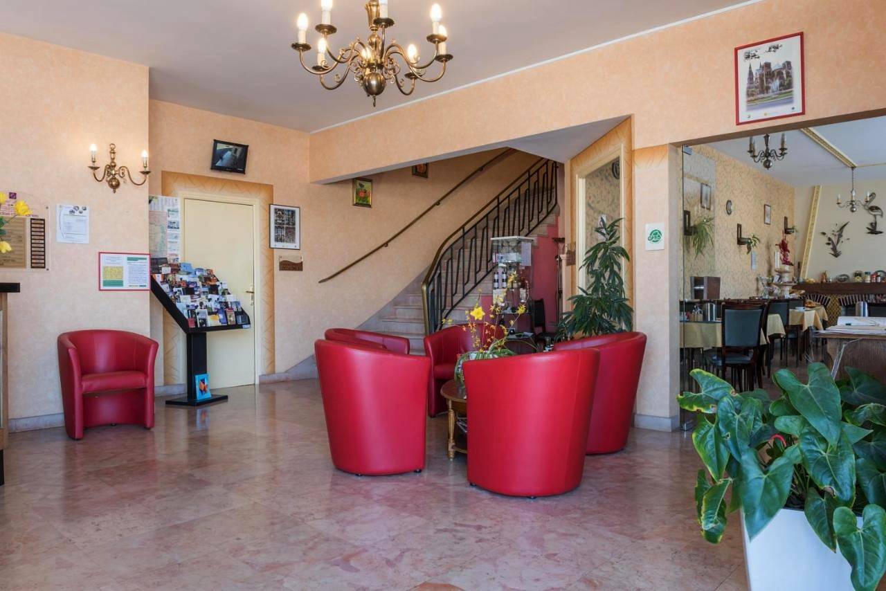Hotel Bristol in Fagnières, Marne