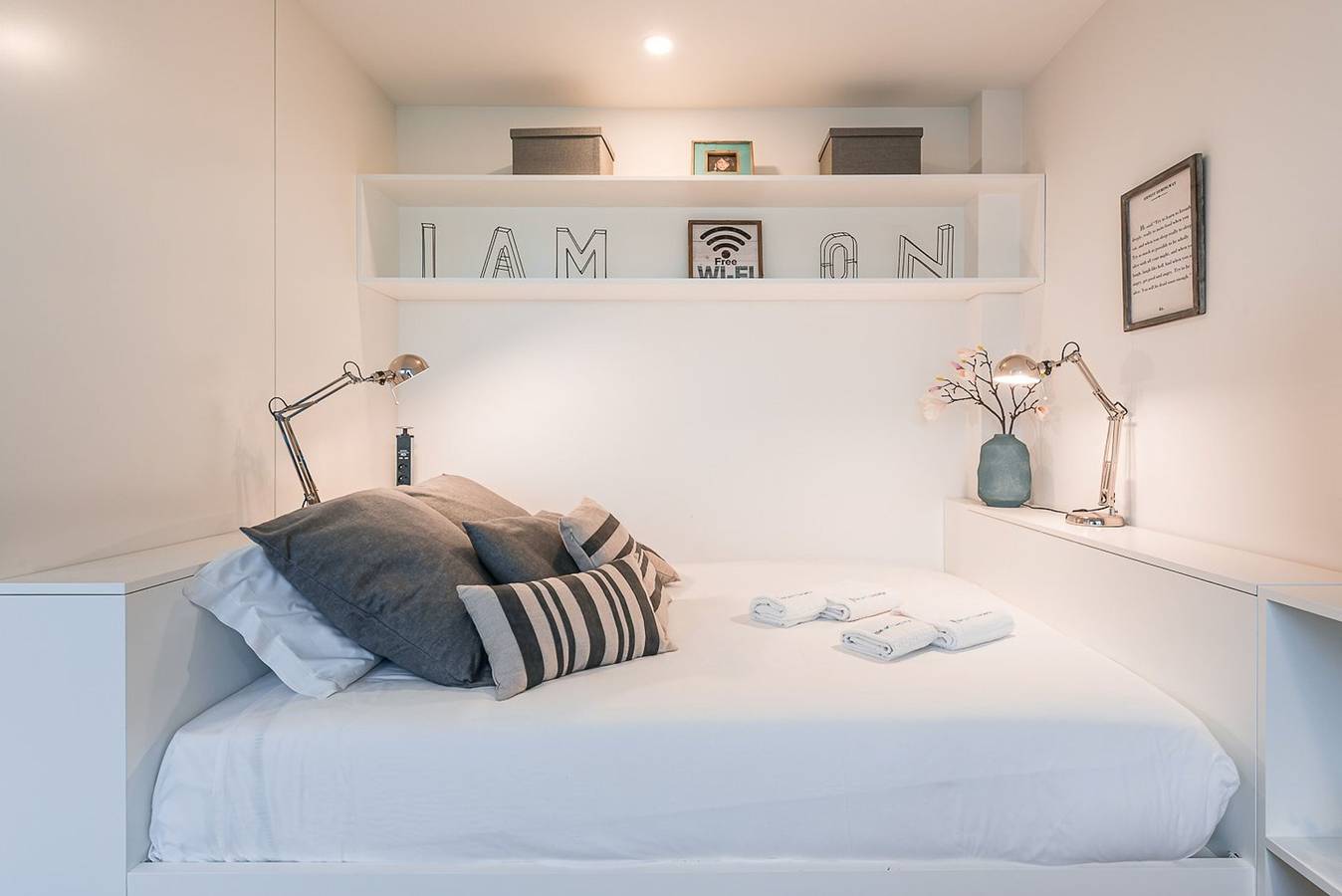 Entire apartment, Lazaro Studio in Porto in Santo Ildefonso, Porto