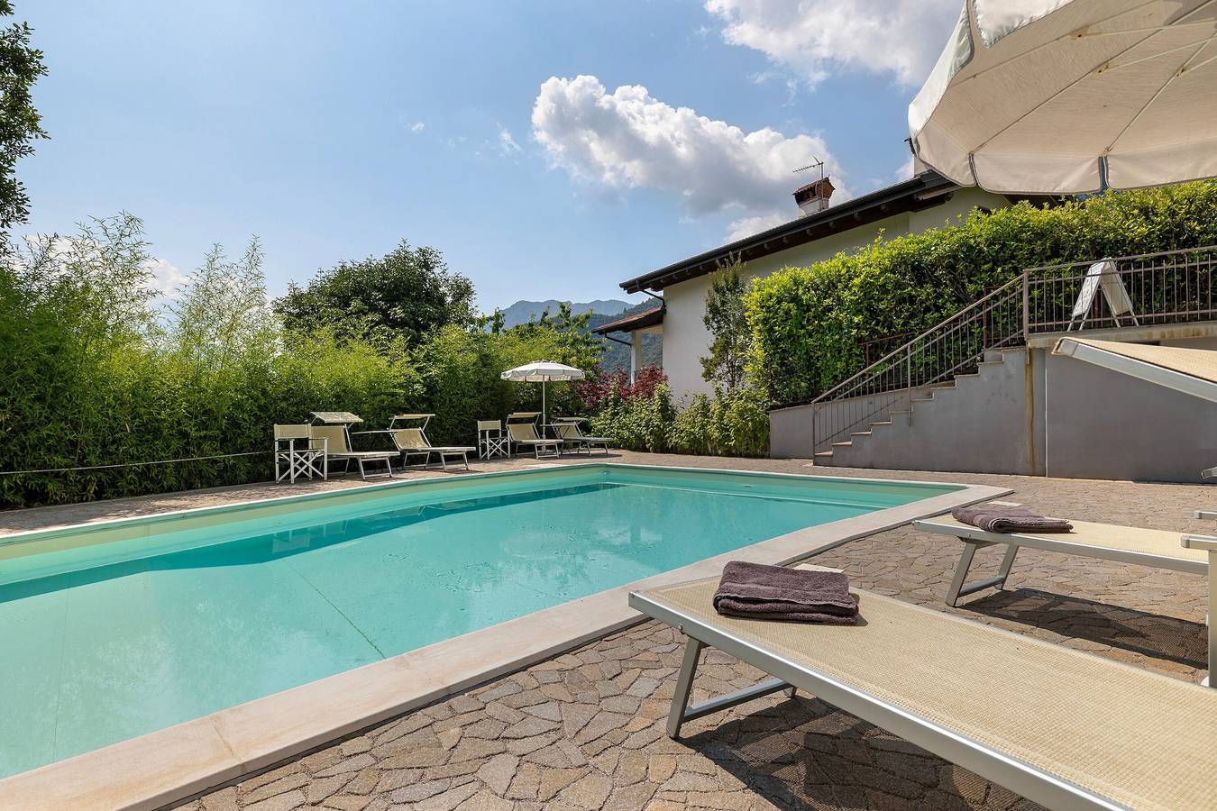 Appartamento intero, Eco del Garda - Appartamento 203 - con terrazza vista lago in Villa del Monte, Tenno