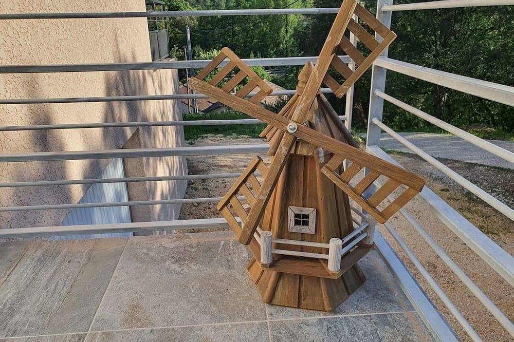 Apartamento entero, L'Echappée du Camboux.  \nwellness discounts in Sainte-Cécile-d'Andorge, Cevenas