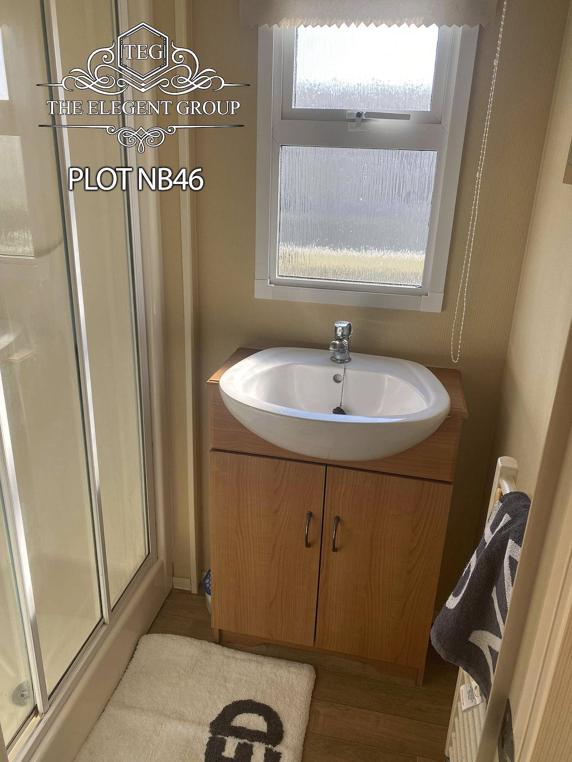 Spacious 8-Berth Family Caravan with Free Wifi & Sky Tv in Ingoldmells, Lincolnshire